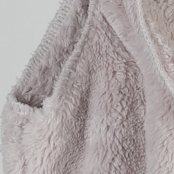 Women's Fleece Vest Hoodie One Size - Picture 5 of 10